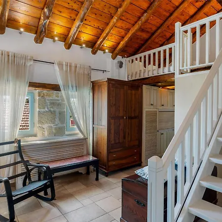 Cellar In Xirosterni Villa *